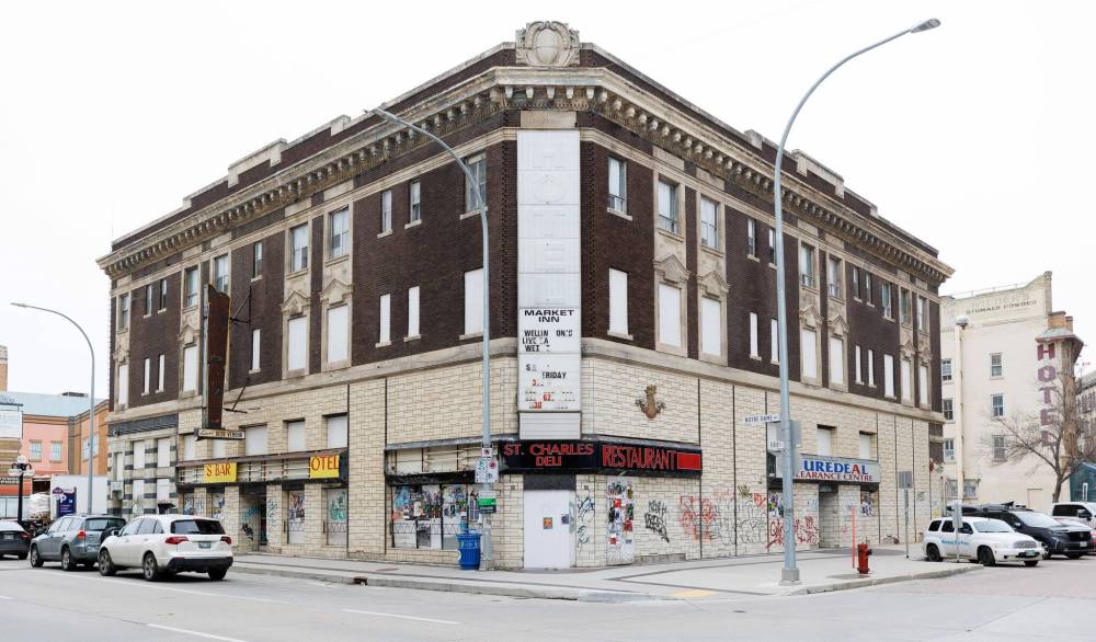 MIKE DEAL / FREE PRESS
The St. Charles Hotel — long an empty eyesore in the Exchange District — has landed on the National Trust for Canada’s endangered buildings list.