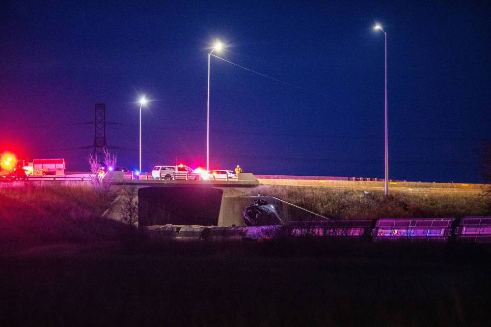 MIKAELA MACKENZIE / FREE PRESS
The site of a train derailment and semi-trailer collision at Fermor and the Perimeter Highway Friday.