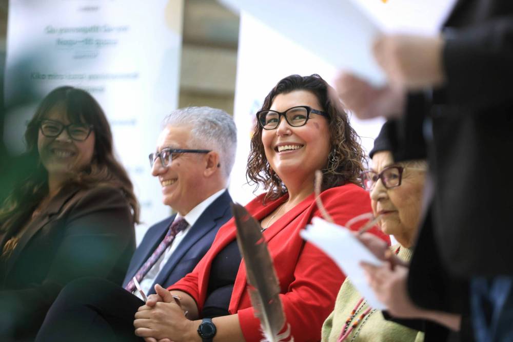 RUTH BONNEVILLE / FREE PRESS
                                Dr. Marcia Anderson, University of Manitoba vice-dean of Indigenous health, social justice and anti-racism, attends the launch of the anti-racism training program Tuesday at the Rady Faculty of Health Sciences.