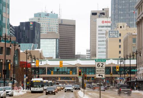 MIKE DEAL / FREE PRESS FILES
                                Downtown Winnipeg looking east along Portage Avenue from Balmoral Street Wednesday afternoon. 220126 - Wednesday, January 26, 2022.
