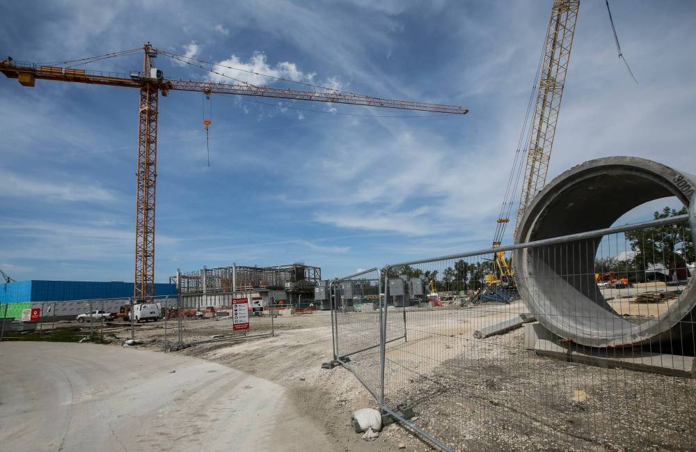 JOHN WOODS / FREE PRESS FILES
Construction of the new North End Sewage Treatment facility continues in June.