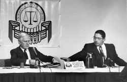 (Dave Johnson / Free Press files) 
Commissioner Murray Sinclair (right) with commissioner Alvin Hamilton for the Aboriginal Justice Inquiry, pictured in November 1989.