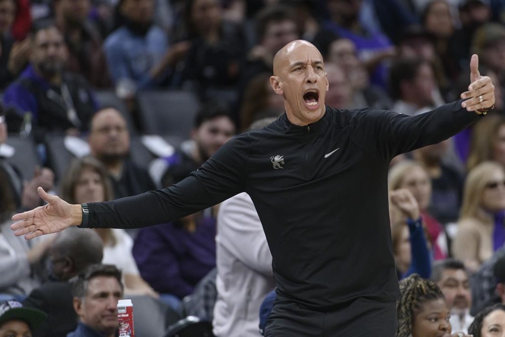 フォックスが35得点、キングスが76ersを破り113対107で勝利 – Winnipeg Free Press