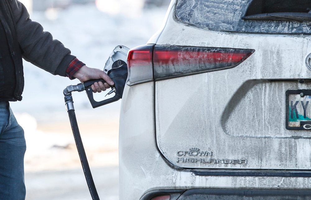 JOHN WOODS / FREE PRESS
The province expects to collect $78 million per quarter from the reinstated fuel tax.