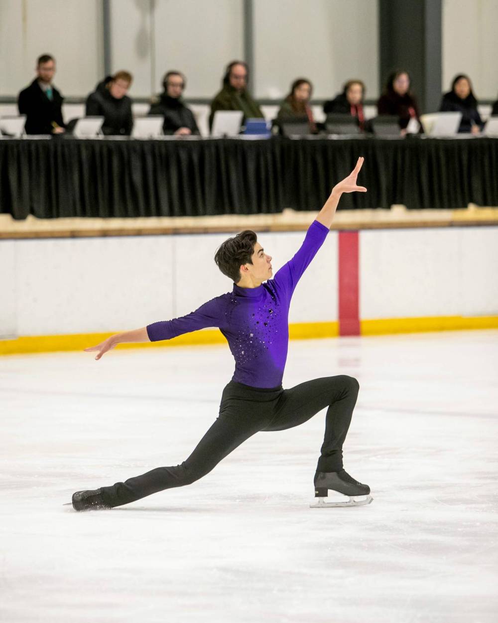 BROOK JONES / FREE PRESS
Manitoba figure skater David Howes won junior men’s silver at the Skate Canada Challenge.