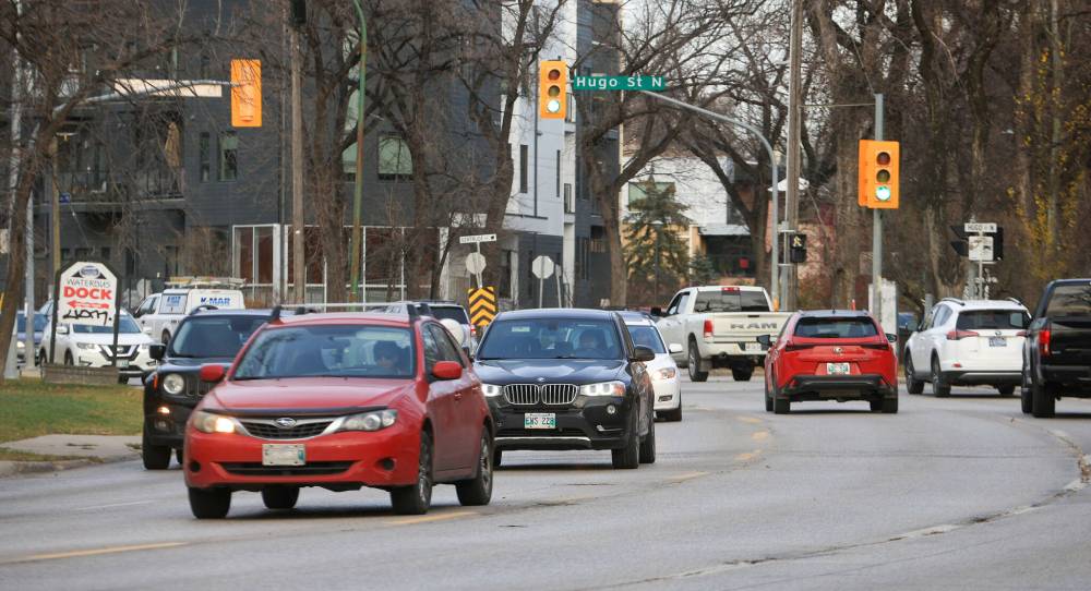 RUTH BONNEVILLE / FREE PRESS FILES
The mayor’s executive policy committee has voted against reducing the speed limit on Wellington Crescent to 30 km/h.