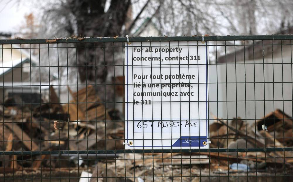 RUTH BONNEVILLE / FREE PRESS FILES
The William Whyte Neighbourhood Association sent a report to all three levels of government that shows 140 neighbourhood properties have derelict buildings or rubble and ruin left from fires.