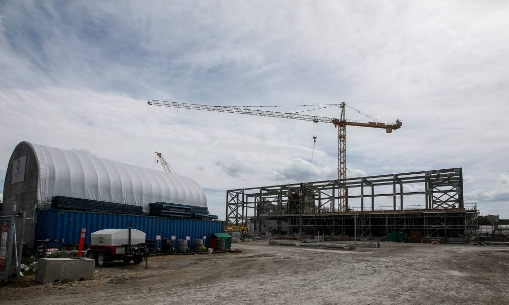 JOHN WOODS / FREE PRESS FILES
The federal government is set to provide $150 million toward the new North End Sewage Treatment plant. Construction got underway in the summer.