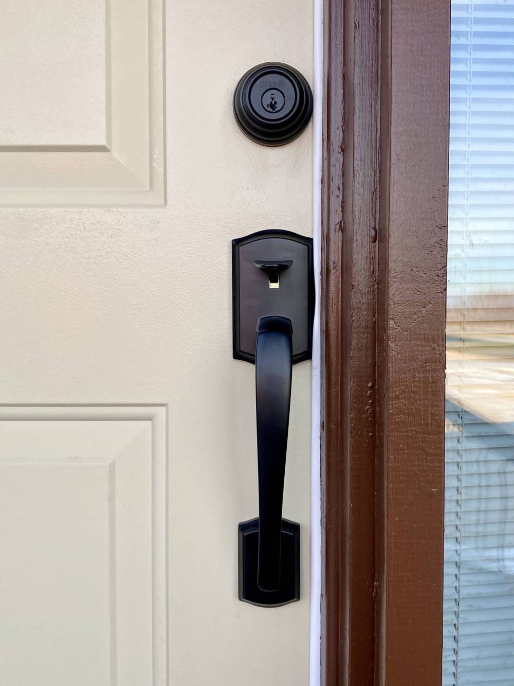 Marc LaBossiere / Free Press
The other entry door features the pull handle and standard deadbolt combination.