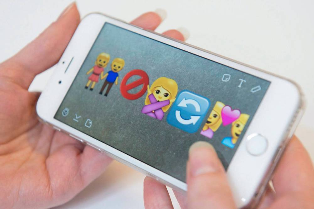 THE CANADIAN PRESS FILES
The thumbs-up emoji can act as an electronic signature.