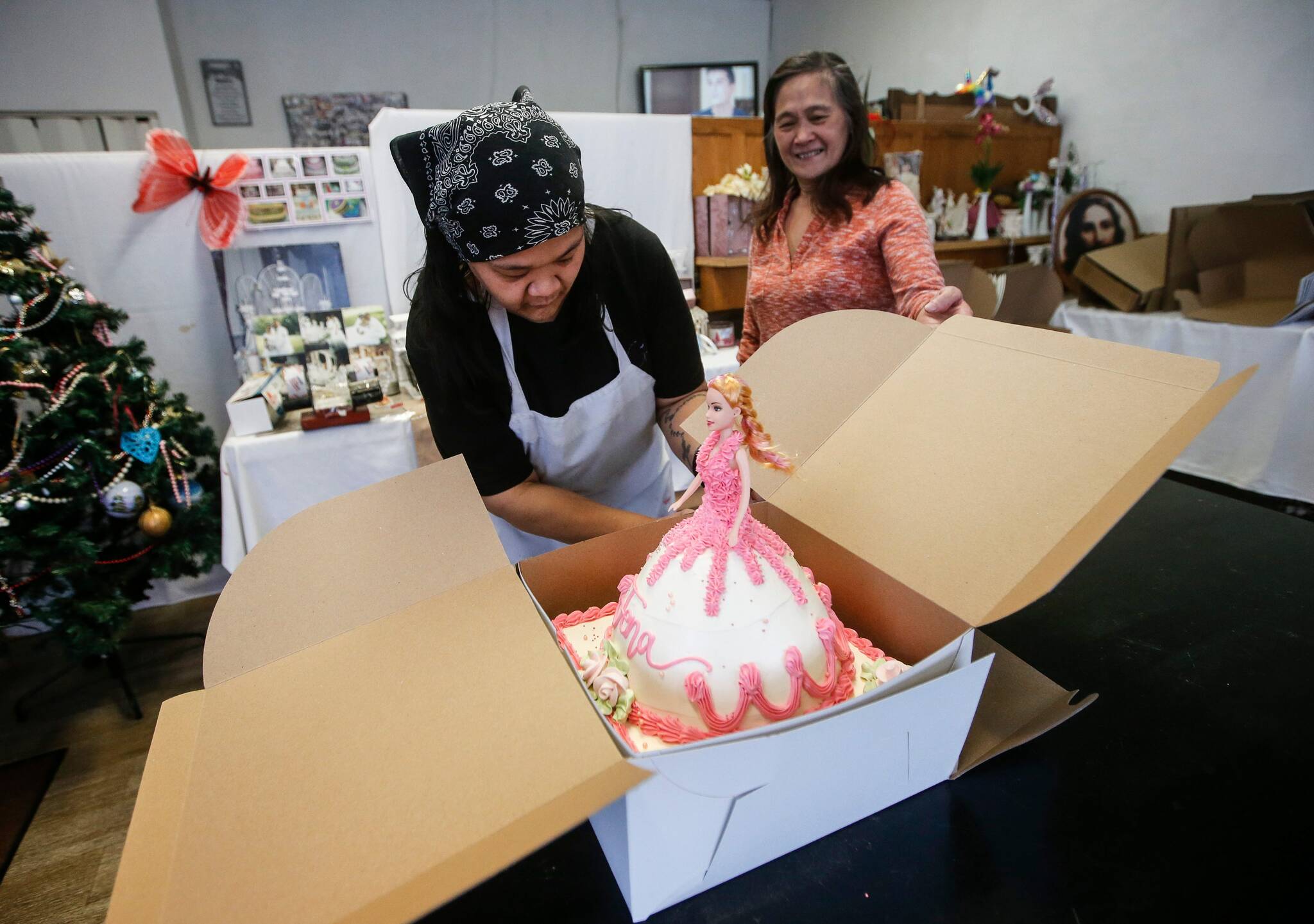 50 years, 4 generations, countless cakes: Gelyn’s shutters storefront ...