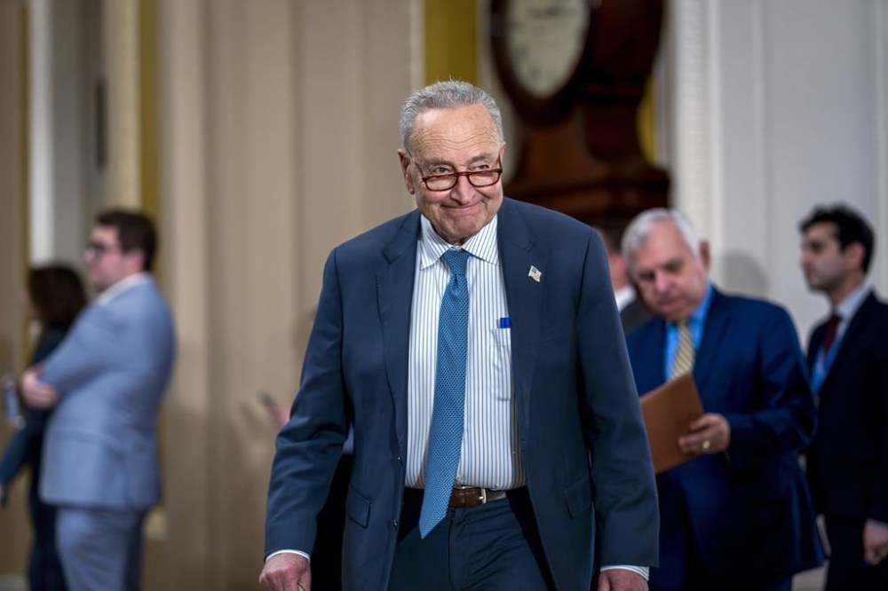 Shumer Congressman Senate Democrats join Republicans in voting to advance bill to detain ...