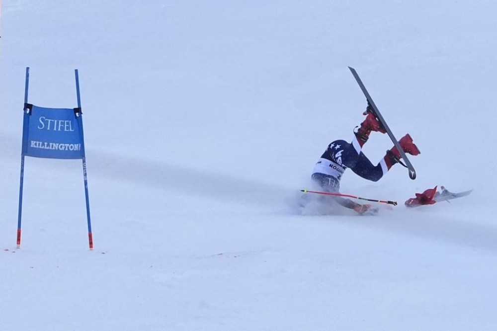FILE -Mikaela Shiffrin, of the United States, crashes during the second run of a women's World Cup giant slalom skiing race, Nov. 30, 2024, in Killington, Vt. (AP Photo/Robert F. Bukaty, File)