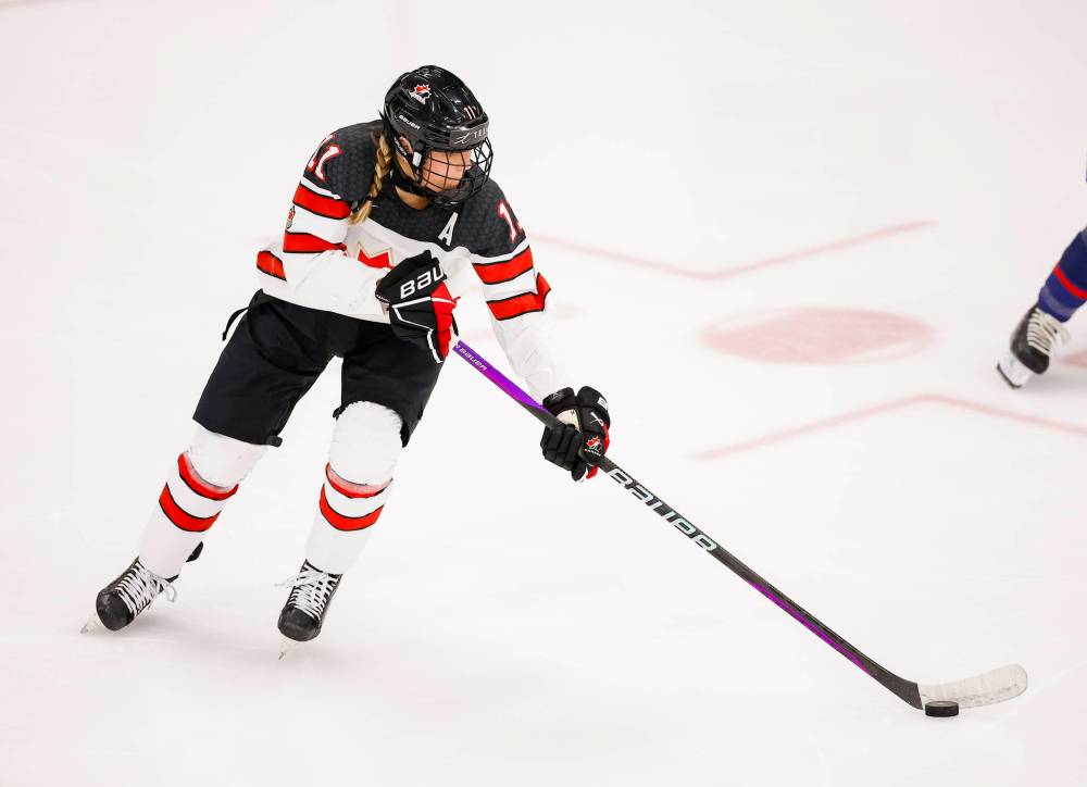 HOCKEY CANADA IMAGES / HEATHER POLLOCK
                                Sara Manness has 25 points playing club hockey with the Burlington Barracudas.