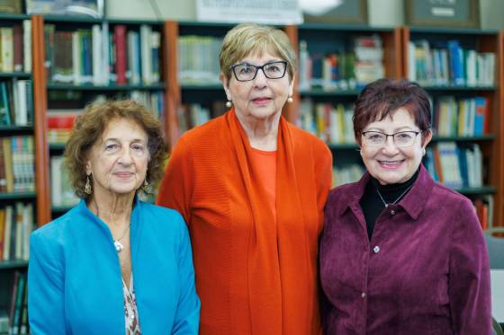Cristina Campomanes (from left), Eliana Handford and Caterina Sotiriadis took part in a project that involved interviewing 101 Italian Manitobans from 2018 to 2024. (Mike Deal / Free Press)