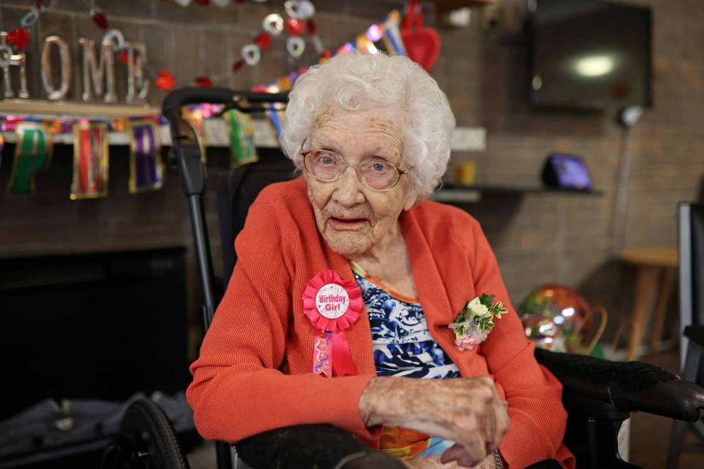 TIM SMITH / BRANDON SUN FILES
                                Hazel Skuce died Jan. 3 at age 112. She celebrated her final birthday at a Brandon care home in February.