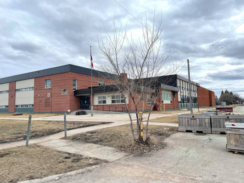 Ruth Bonneville / Free Press Files
Winnipeg police investigated reports of deep fakes — realistic images and recordings generated using AI tools — involving teenage suspects and victims from Collège Béliveau in Windsor Park, in December 2023.