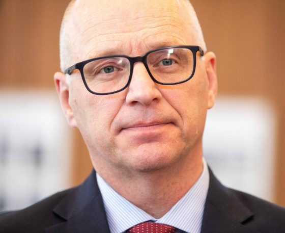 Mayor Scott Gillingham said the city is working hard trying to keep costs affordable for Winnipeggers, but has its own mounting bills to pay. (Mikaela MacKenzie / Free Press files)