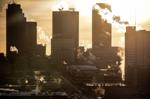 MIKAELA MACKENZIE / FREE PRESS
	

Vapour rises from buildings downtown on a cold morning, as seen from the Manitoba Clinic, on Tuesday, Feb. 4, 2025. 

Standup.
Winnipeg Free Press 2025