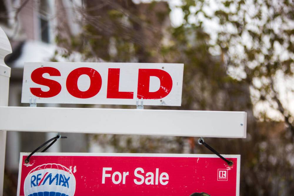 MIKAELA MACKENZIE / FREE PRESS FILES
The Canadian Real Estate Association is forecasting a 5.9 per cent increase in Manitoba home sales this year.