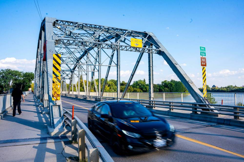 NIC ADAM / FREE PRESS FILES
According to city officials, the sewage spill into the Red River near the Harry Lazarenko Bridge that occurred last Sunday is being blamed on the unauthorized use of two fire hydrants located in the area.