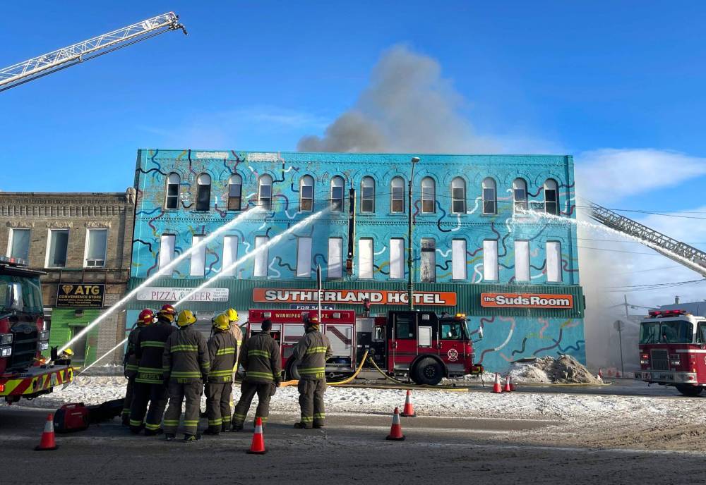 RUTH BONNEVILLE / FREE PRESS FILES
A fire broke out inside the 140-year-old, three-storey Sutherland Hotel on Jan. 15, forcing an emergency overnight demolition.