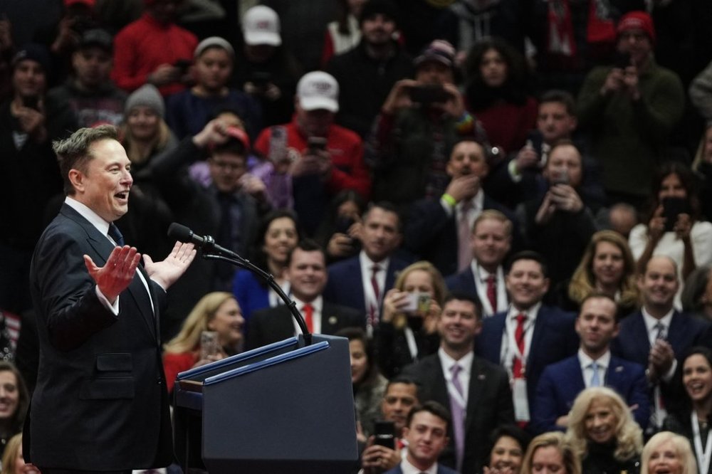 File - Elon Musk speaks at an indoor Presidential Inauguration parade event in Washington, Jan. 20, 2025. (AP Photo/Mark Schiefelbein, File)