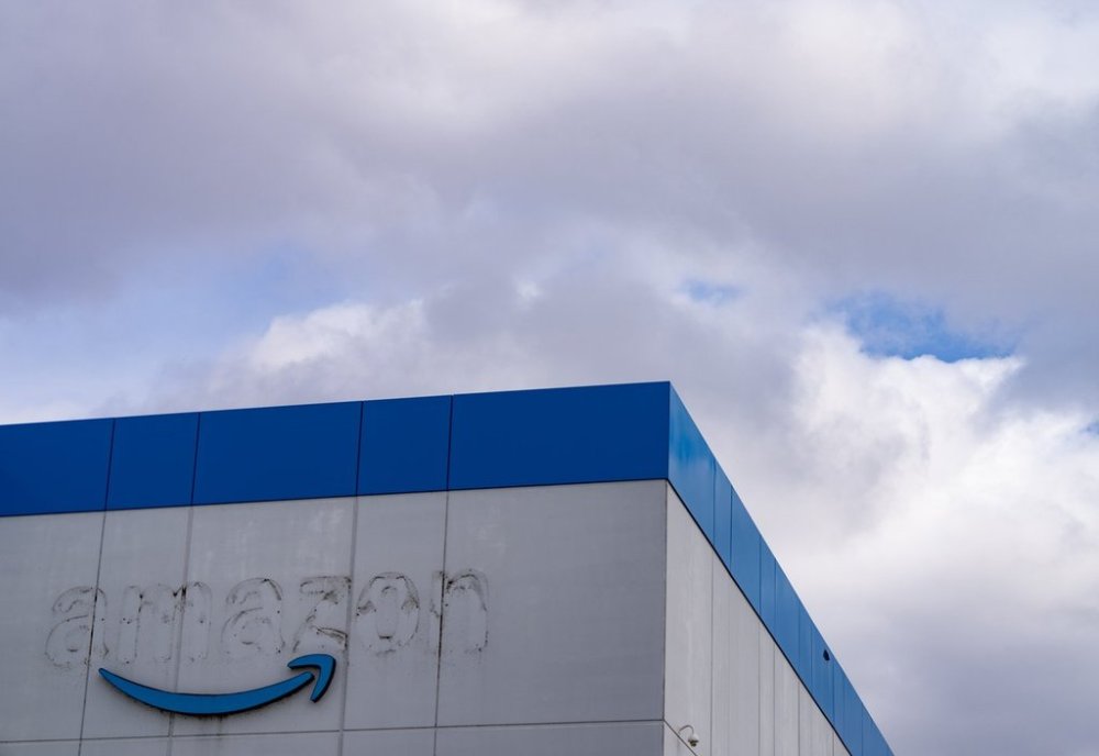 Amazon's DXT6 warehouse is seen in the Montreal suburb of Lachine on Monday, Jan. 27, 2025. THE CANADIAN PRESS/Christinne Muschi