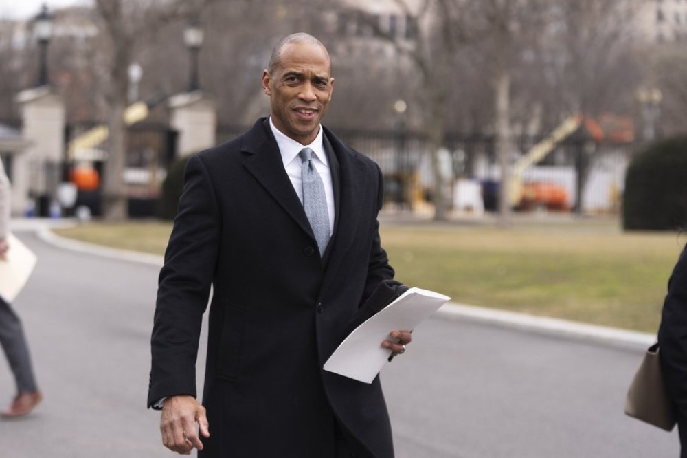 FILE - Housing and Urban Development Secretary Scott Turner, walks towards the West Wing following a TV interview at the White House, Wednesday, Feb. 19, 2025, in Washington. (AP Photo/Manuel Balce Ceneta,File)