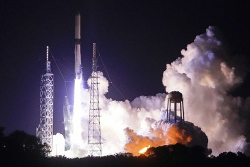 FILE - Blue Origin's New Glenn rocket lifts off from Launch Complex 36 at the Cape Canaveral Space Force Station, Jan. 16, 2025, in Cape Canaveral, Fla. (AP Photo/John Raoux, File)