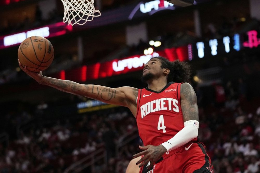 Houston Rockets guard Jalen Green (4) shoots during the first half of an NBA basketball game against the Chicago Bulls in Houston, Saturday, March 15, 2025. (AP Photo/Ashley Landis)
