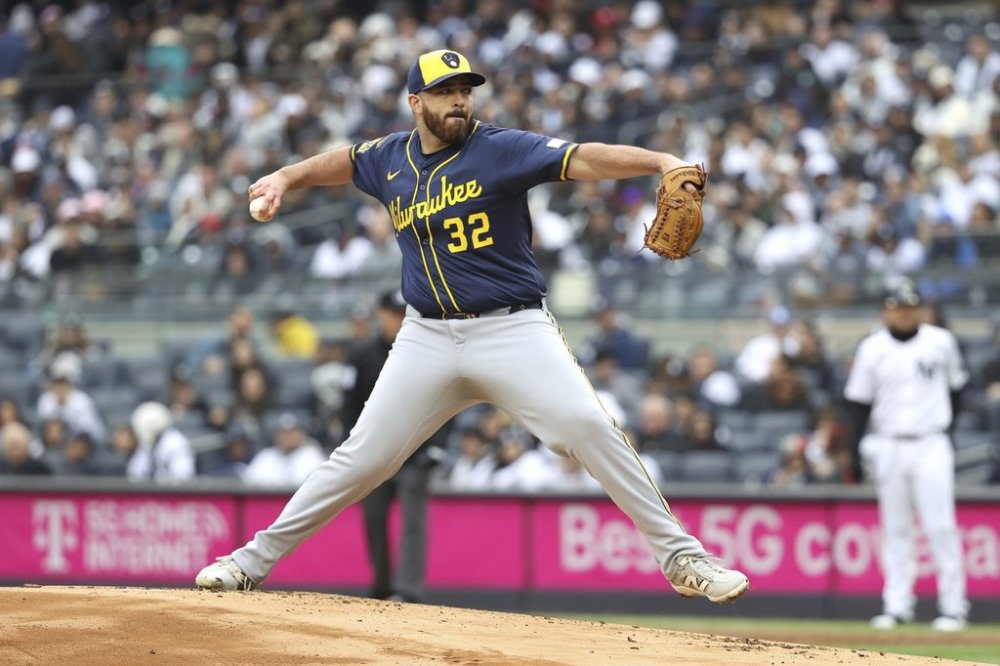 Milwaukee Brewers pitcher Aaron Civale throws during the first inning of a baseball game against the New York Yankees, Sunday, March 30, 2025, in New York. (AP Photo/Pamela Smith)