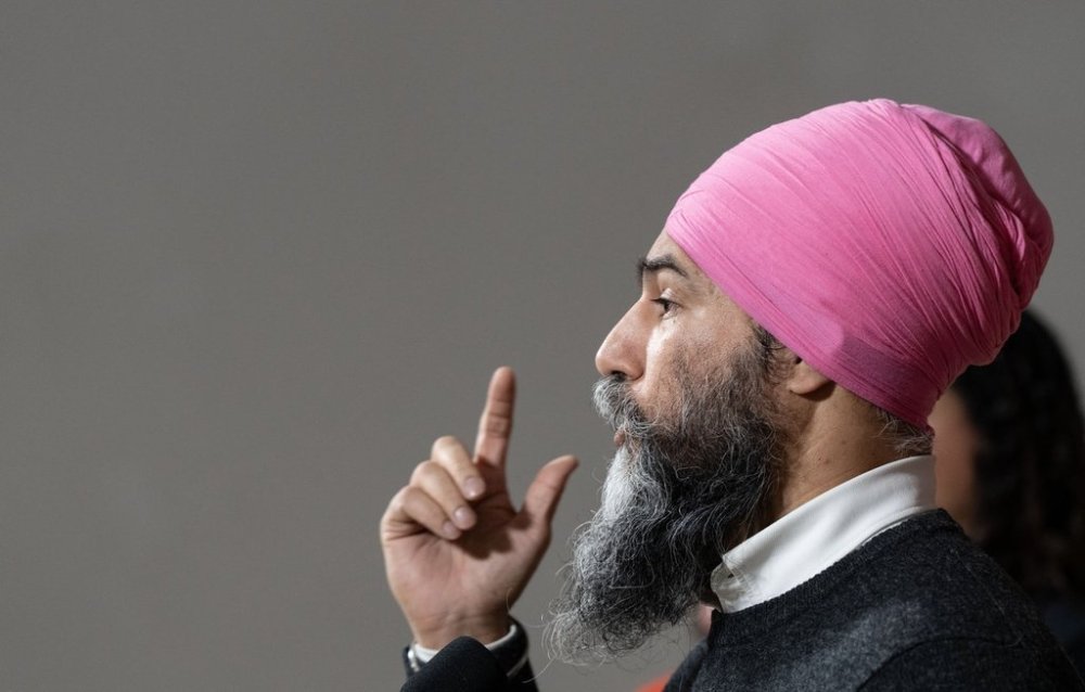 NDP Leader Jagmeet Singh makes a health-care announcement during a federal election campaign stop in Edmonton on April 1, 2025. THE CANADIAN PRESS/Christinne Muschi