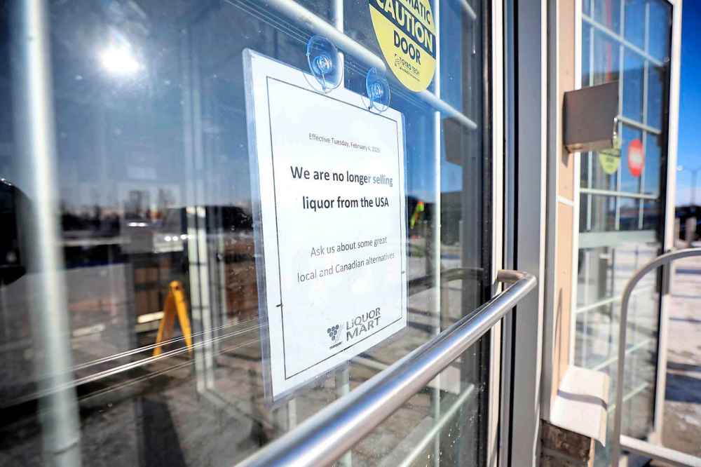 RUTH BONNEVILLE / FREE PRESS FILES
Manitoba is suspending sales of American-made wine, spirits and beer in response to U.S. tariffs on Canadian imports. At liquor stores Tuesday, Winnipeggers expressed their frustrations for U.S. President Donald Trump and his tariffs.