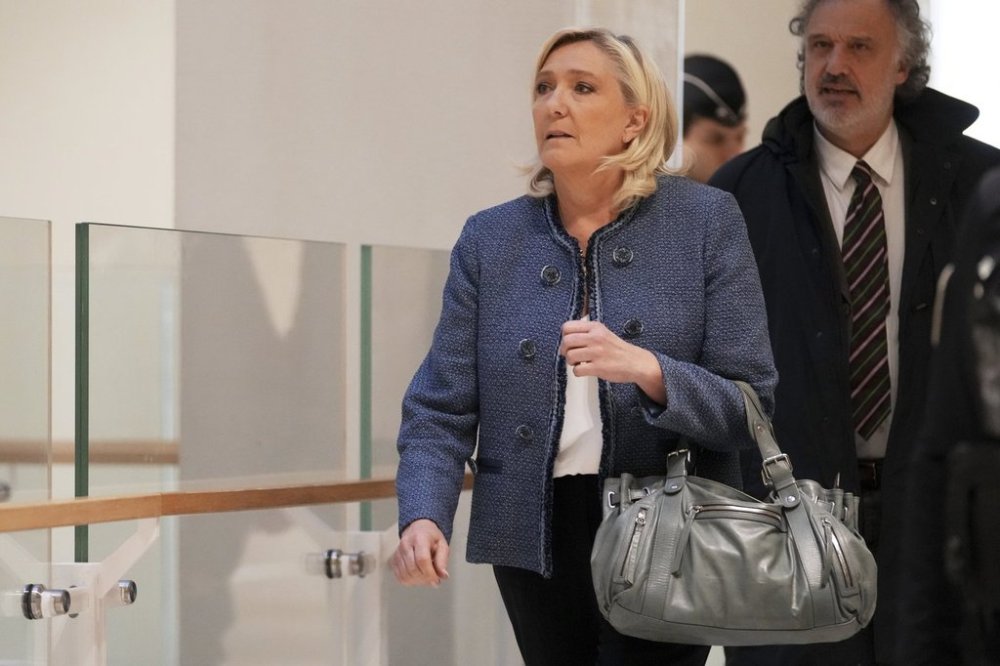 French far-right leader Marine Le Pen arrives at a Paris court expected to deliver a verdict in an embezzlement case that could shake up French politics and derail far-right leader Marine Le Pen's career Monday, March 31, 2025 in Paris. (AP Photo/Thibault Camus)