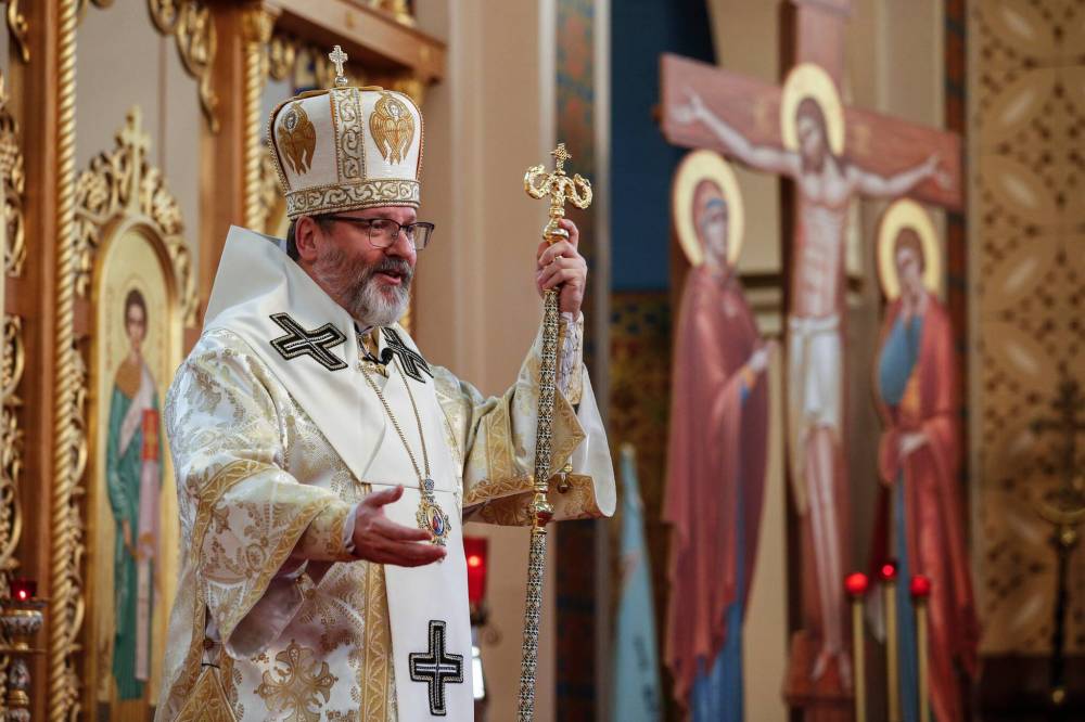 JOHN WOODS / FREE PRESS
Ukrainian Catholic Church Patriarch Sviatoslav Shevchuk individually blessed those who requested it.