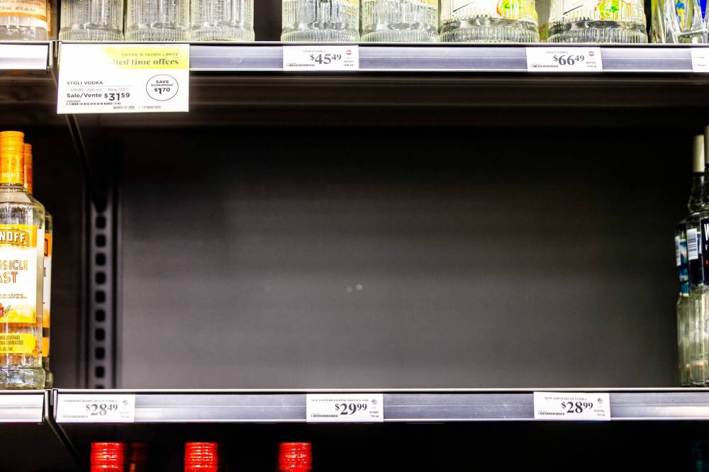 MIKAELA MACKENZIE / FREE PRESS FILES
The province has pulled American booze from Liquor Mart shelves on Tuesday, and U.S. booze won’t return to shelves until the U.S. drops its tariff threat completely, Premier Wab Kinew said Thursday.