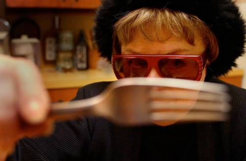JOE BRYKSA / FREE PRESS FILES
                                During four decades as the Free Press restaurant critic, Marion Warhaft carefully guarded her anonymity &mdash; and her age, still undisclosed.