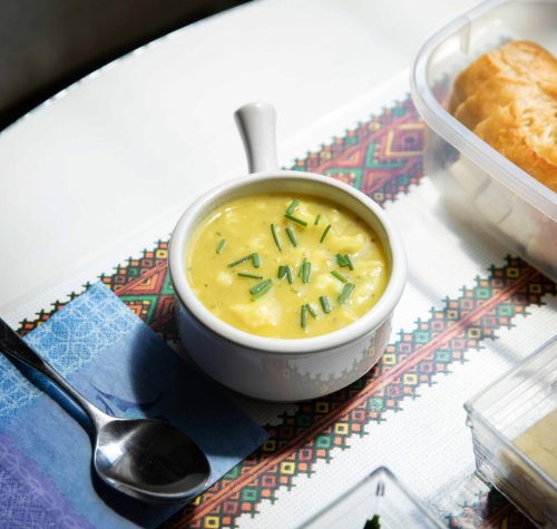JESSICA LEE / FREE PRESS files
                                Soup for Dad goes well with chives.
