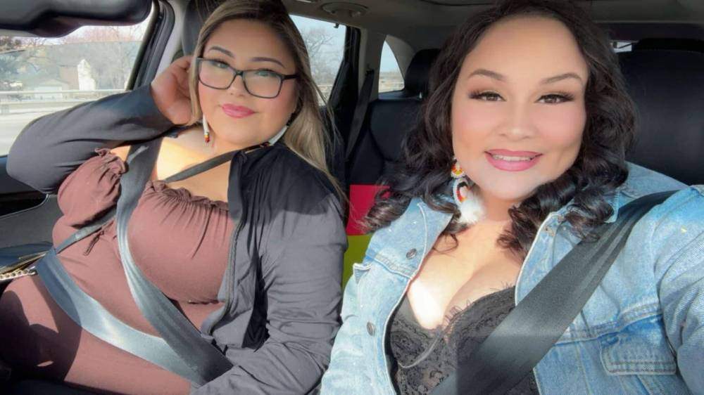 SUPPLIED
University of Manitoba social work students Briana Knott (left) and Deandra Courchene on their way to the Jelly Roll concert.
