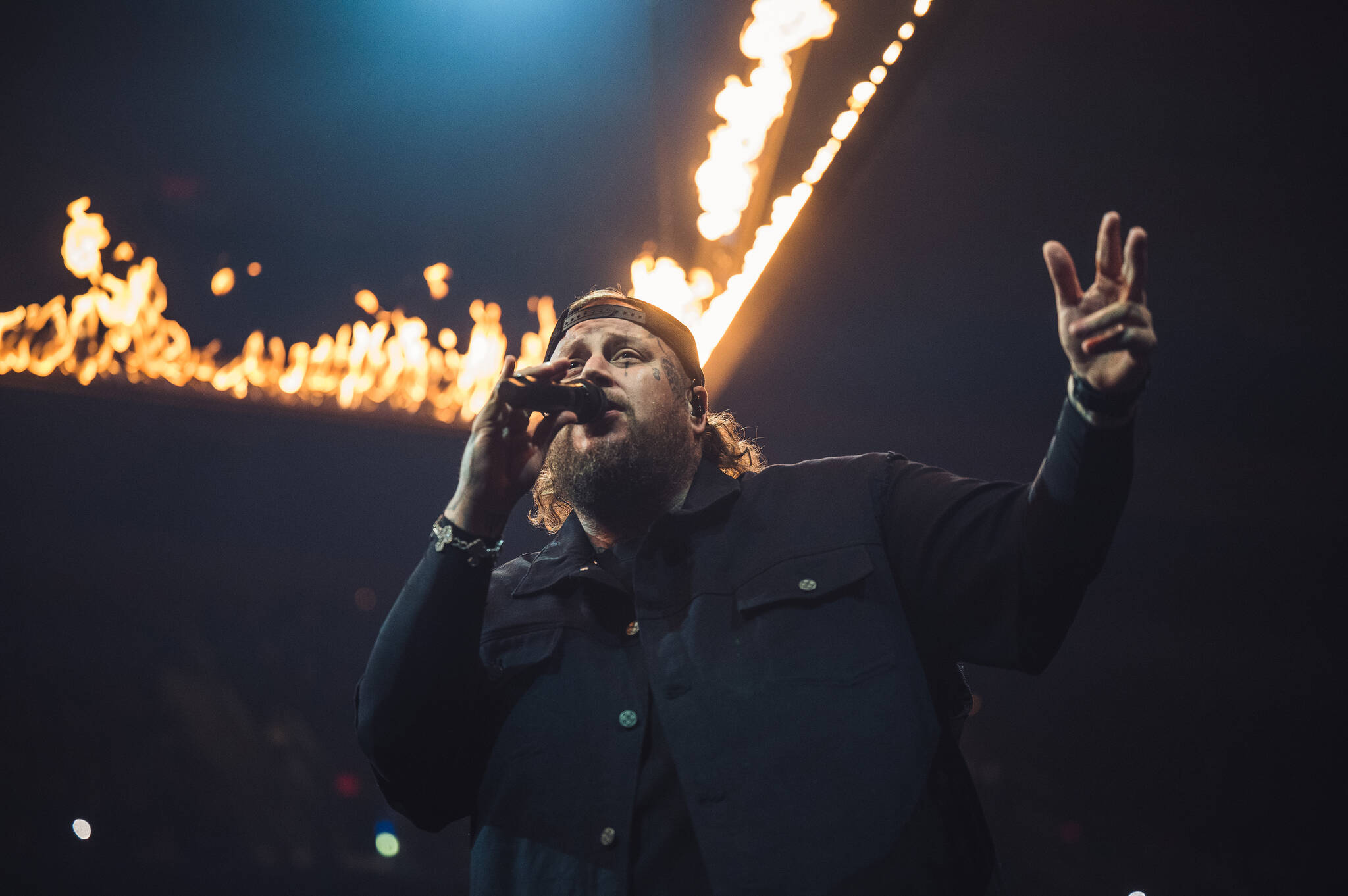 Pick and roll with Jelly Roll: star plays hoops, encourages inmates at ...