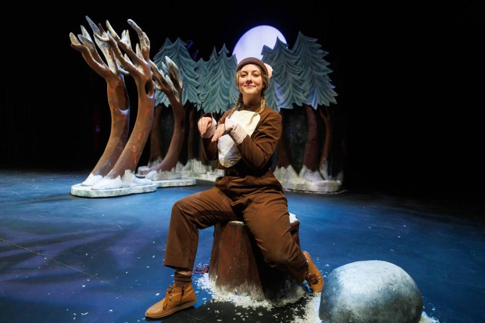 MIKE DEAL / FREE PRESS
Laura Dowsett studied rabbits to play a mouse in The Gruffalo’s Child.