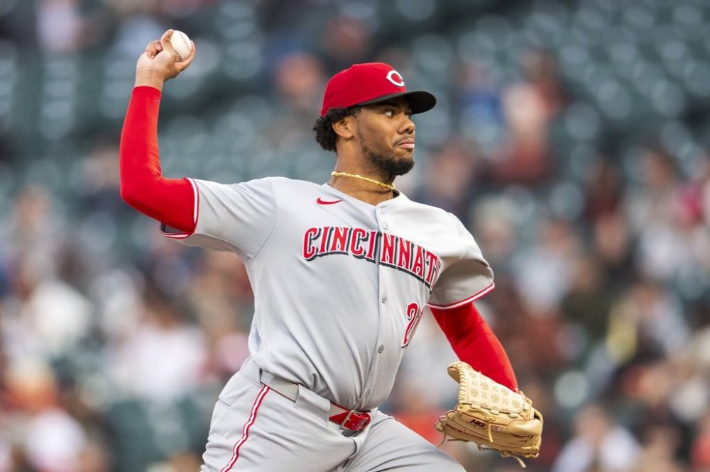 Cincinnati Reds pitcher Hunter Greene throws during the first inning of a baseball game against the San Francisco Giants in San Francisco, Monday, April 7, 2025. (AP Photo/Nic Coury)