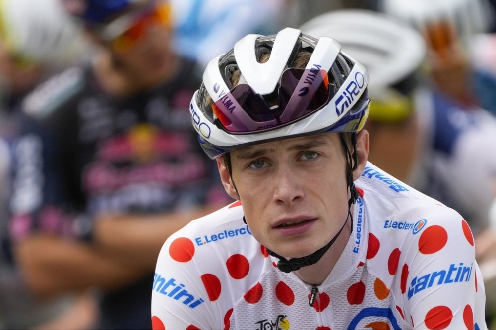 FILE - Denmark's Jonas Vingegaard waits for the start of the nineteenth stage of the Tour de France cycling race over 144.6 kilometers (89.9 miles) with start in Embrun and finish in Isola 2000, France, Friday, July 19, 2024. (AP Photo/Jerome Delay, File)