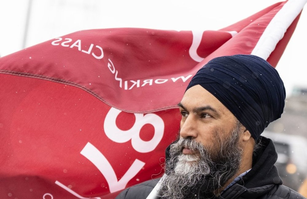 NDP Leader Jagmeet Singh joins a picket line with striking operating engineers Local 987 at Battlefield Equipment Rentals during a federal election campaign stop in Winnipeg on Wednesday, April 2, 2025. THE CANADIAN PRESS/Christinne Muschi