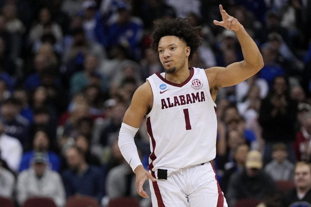 Alabama guard Mark Sears (1) reacts during the second half of a Sweet 16 round NCAA college basketball tournament game against Brigham Young, Thursday, March 27, 2025, in Newark, N.J. (AP Photo/Julia Demaree Nikhinson)