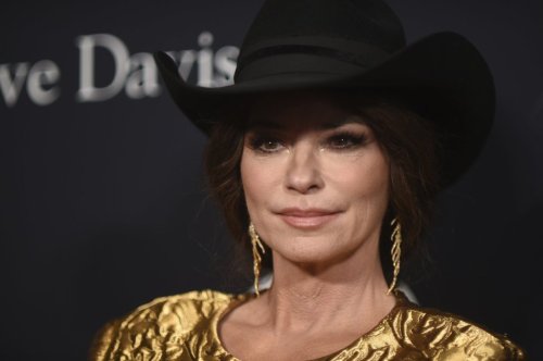 Shania Twain arrives at the Pre-Grammy Gala on Saturday, Feb. 3, 2024, at the Beverly Hilton Hotel in Beverly Hills, Calif. THE CANADIAN PRESS/AP, Invision - Richard Shotwell