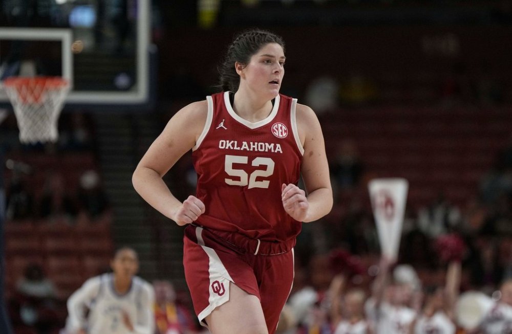 Oklahoma center Raegan Beers (52) runs the court during an NCAA college basketball game in the quarterfinals of the Southeastern Conference tournament, Friday, March 7, 2025, in Greenville, S.C. (AP Photo/David Yeazell)