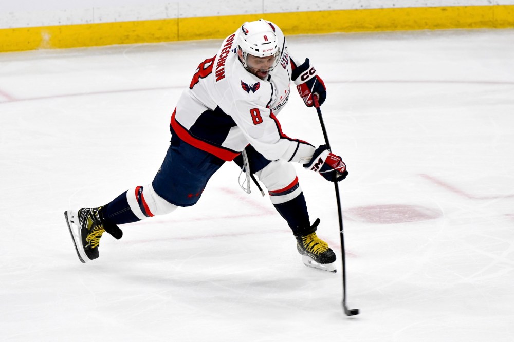 Fred Greenslade / THE CANADIAN PRESS
Washington Capitals' Alex Ovechkin scores his 889th NHL goal against the Winnipeg Jets during the third period Tuesday.