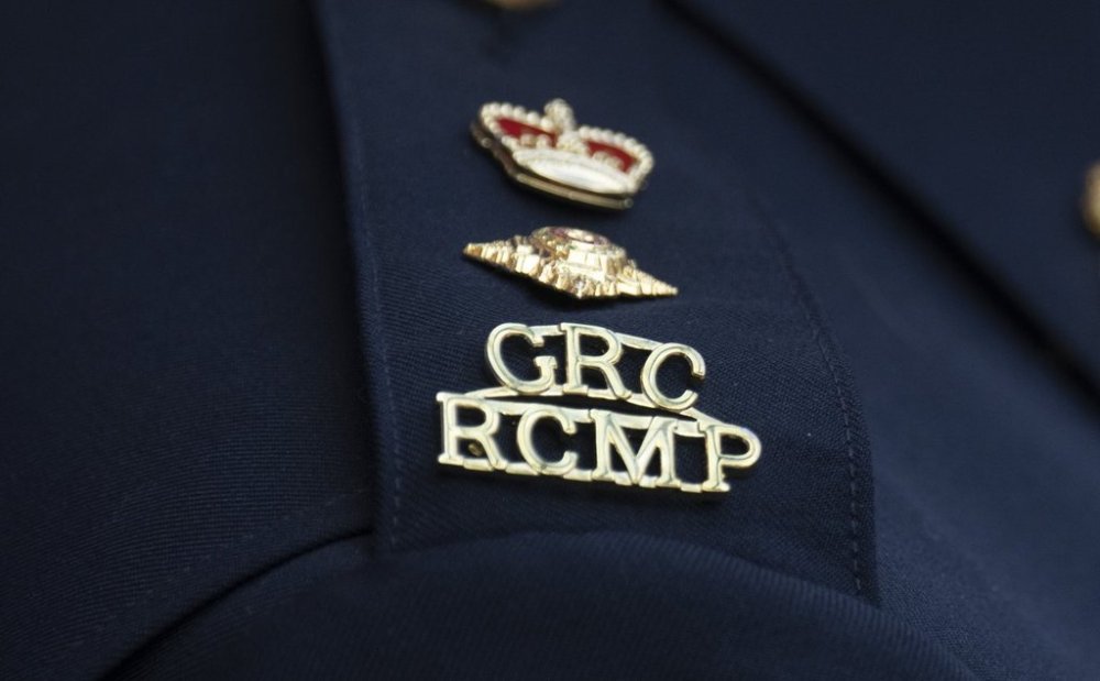 The RCMP logo is seen on the shoulder of a superintendent during a news conference on June 24, 2023 in St. John’s, Newfoundland. THE CANADIAN PRESS/Adrian Wyld
